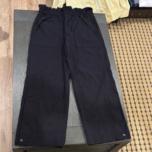 ATHLETA Trekkie High Rise Parachute Pant black EUC 10P